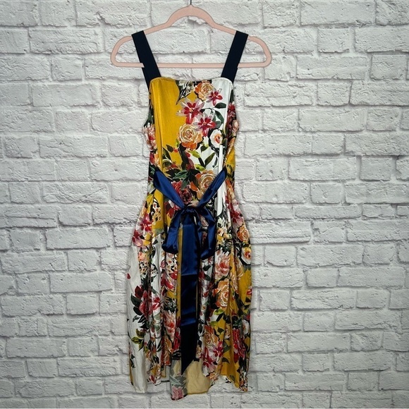 Katharine Kidd Lalita Yellow & Navy Flowy Floral Dress - Picture 7 of 16